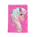 Gros plan du carnet licorne en peluche rose avec une crinière aux couleurs macaron - Rose Rouge