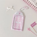 Détail du porte-carte PVC ailes d'ange rose avec chaîne à billes et breloque nuage - Rose