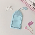 Détail du porte-carte photo en PVC ailes d'ange bleu clair avec motifs étoiles et musique - Bleu