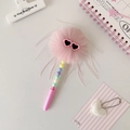 Detalle de bolígrafo con pompón rosa, gafas de corazón y cuentas de colores internas - Rosa