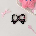 Broche nœud noir Hisocute en acrylique avec étoiles roses pour sacs de filles - Épingles à broche / Nœud Noir