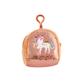 Makro-Detail des Einhorn-Geldbeutels mit roségoldenen Pailletten und Plüschrücken - Braun