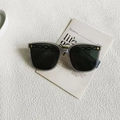 Star-studded square oversized sunglasses with transparent grey frames and chain bridge - Jelly Grey