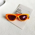 Orangefarbene Katzenaugen-Sonnenbrille für Kinder mit Tiger-Aufkleber und dunklen Gläsern - Orange