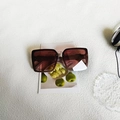 Fashion square sunglasses with brown matte frames and purple gradient lenses - Gray