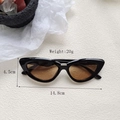 Detailed view of black cat-eye sunglasses with dimensions 14.8cm width and 4.5cm height - Dark Brown