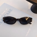 Vintage oval kids sunglasses in black with stylish silver rivet details on the frame - Black and Gray