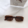 Retro square sunglasses with leopard tortoise frame and brown lenses for festivals - Leopard / Brown