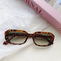 Retro rectangular leopard print sunglasses with stylish brown gradient lenses - Tortoise Green Lens