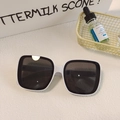 Witte ovale cat-eye zonnebril met dik montuur en donkere glazen voor een retro look - Klassiek Groot Vierkant Frame (白4)