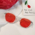 Lunettes de soleil rétro irrégulières avec monture transparente et verres rouges vifs - Style Tendance Monture Transparente Verres Rouges