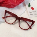 Lunettes de soleil œil-de-chat surdimensionnées rouge foncé avec finition brillante - Style Œil de Chat Grande Monture en Acétate Rouge Foncé
