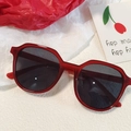 Lunettes de soleil rétro rouges irrégulières avec monture translucide et verres foncés - Style Acétate Rouge Translucide Verres Gris (54□20)