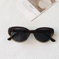 Occhiali da sole retrò cat eye con montatura in resina marrone scuro e lenti grigie - Marrone Sfumato