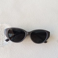 Occhiali da sole cat-eye retrò con montatura grigio scuro e lenti nere alla moda - Grigio Premium