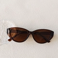 Lunettes de soleil œil-de-chat rétro avec monture écaille ambre et verres marron - Thé Sombre Transparent