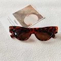 Occhiali da sole cat-eye con montatura tartarugata e lenti marrone scuro - Stampa leopardata