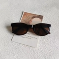 Retro rectangle sunglasses with dark brown tortoise frames and dark tinted lenses - Transparent Tea