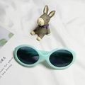 Polarisierte Silikon-Sonnenbrille für Kleinkinder mit minzgrünem Rahmen und Gläsern - Grün