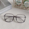 Chic transparent grey square frame sunglasses for women with a vintage aesthetic look - Grey 12-Translucent Grey Fashion Large Square