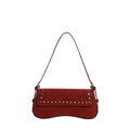 Bolso de hombro de cuero rojo con remaches plateados y una base curva elegante - Rojo