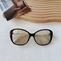 Lunettes de soleil oversize avec monture noire, verres jaunes et branches bicolores - Noir et Thé Léger