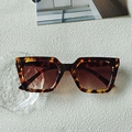 Modische Oversize Quadrat-Sonnenbrille mit Schildpatt-Rahmen und braunem Verlauf - Schildpatt