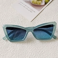 Gafas de sol retro cat-eye con montura azul claro y lentes azules degradados - Azul