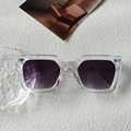 Schicke transparente geometrische Sonnenbrille mit lila Verlaufsgläsern für Damen - Transparenter Rahmen Graue Gläser
