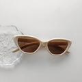 Retro cat-eye sunglasses for kids in cream beige frame with dark brown lenses - Off White Champagne