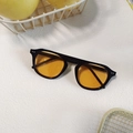Occhiali da sole retrò cat-eye neri con lenti color ambra per uno stile trendy dopamine - Montatura Nera Lenti Gialle Stile Barra Superiore Piatta (029)