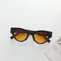 Lunettes de soleil noires carrées avec verres orange et texte du modèle KD97187 - Orange Noir