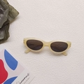 Vintage Katzenaugen Sonnenbrille für Kinder in Cremeweiß mit dunklen Gläsern und Nieten - Beige