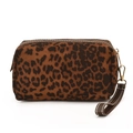 Trousse de toilette léopard avec fermeture dorée et dragonne amovible en velours - Marron