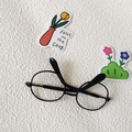 Lunettes rondes noires classiques pour animaux de compagnie style rétro minimaliste sur blanc - Style 2 / Noir