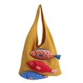 Leuke gele gebreide draagtas met drie 3D-vispoppen en brede schouderriem stijl - Geel