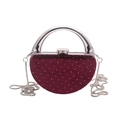 Pochette de soirée demi-lune en velours bordeaux avec clous dorés et anse métal - Style 2 Cadre Argent Rouge