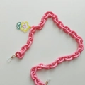 Chaîne de lunettes en acrylique rose mat avec pendentif fleur de cœur et attaches - Fleur Rose Jaune