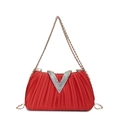 Borsa da sera in raso rosso con fibbia a V in strass e catena sottile in metallo dorato - Rosso