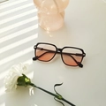 Fashionable square black sunglasses with gradient tea orange lenses for women - Blush Gradient (2321)