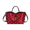 Elegante borsa a mano a cuore rosso scuro con perle e chiusura dorata fine - Rosso