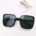 Chic oversized square sunglasses in glossy black frame with dark grey tinted lenses - Black and Gray