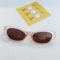 Vintage cat eye sunglasses with transparent champagne frame and dark lenses - Champagne