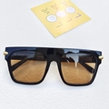 Classic oversized square sunglasses with black frame, gradient brown lenses and gold rivets - Black Frame Champagne