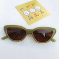 Occhiali da sole cat-eye verde oliva con lenti marroni e montatura retrò - Verde Gelatina