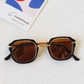 Kids vintage square black sunglasses with gold metal bridge and brown tinted lenses - Black Frame Tea Lens