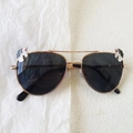 Lunettes de soleil aviateur enfant dorées avec motif cheval sur verres foncés - Tout Gris