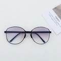 Faltbare schwarze Sonnenbrille mit violetten Verlaufsgläsern für Sonnenschutz - Schwarzer Rahmen Hellgrau