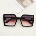 Gafas de sol cuadradas de gran tamaño con montura oscura y lentes degradadas, KD9954 - Rosa palo
