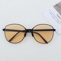 Faltbare Oversize-Metall-Sonnenbrille mit transparenten gelben Gläsern für unterwegs - Orange